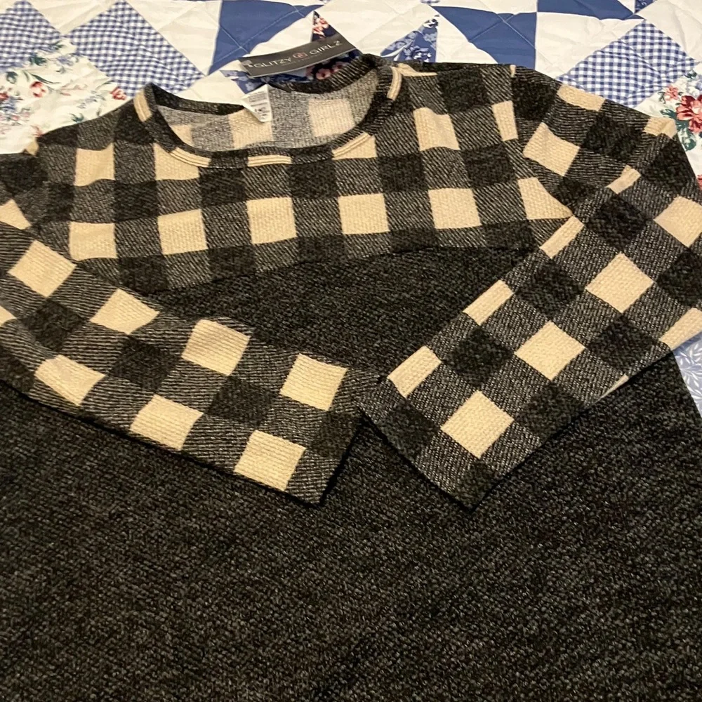 Glitzy Girlz Women's Black and Cream Checkered Crewneck Top - Picture 1 of 7